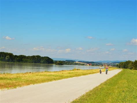 Auf dem Donauradweg vom Schwarzwald bis zum .